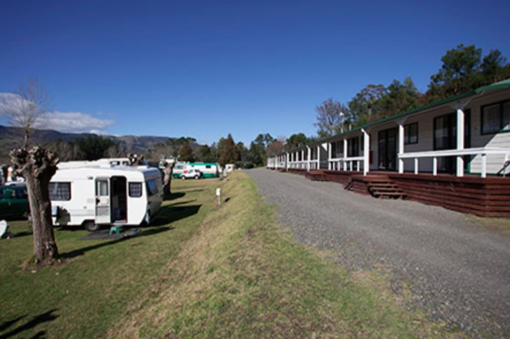 Opal Hot Springs & Holiday Park