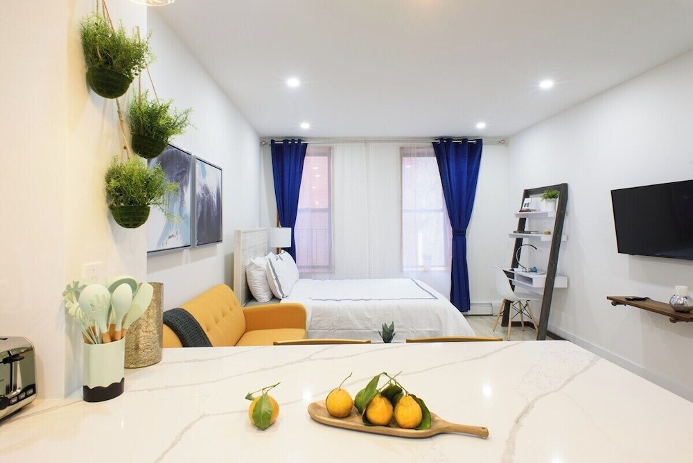 1597 New York Apt