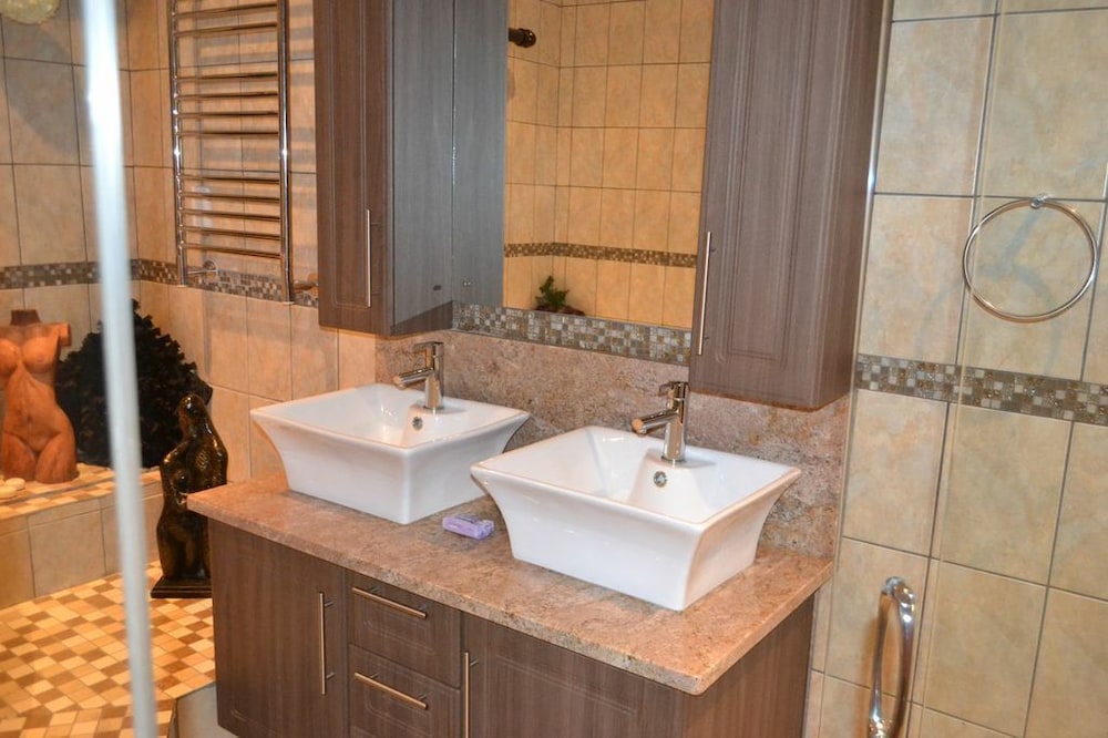 Ikhanda Guesthouse