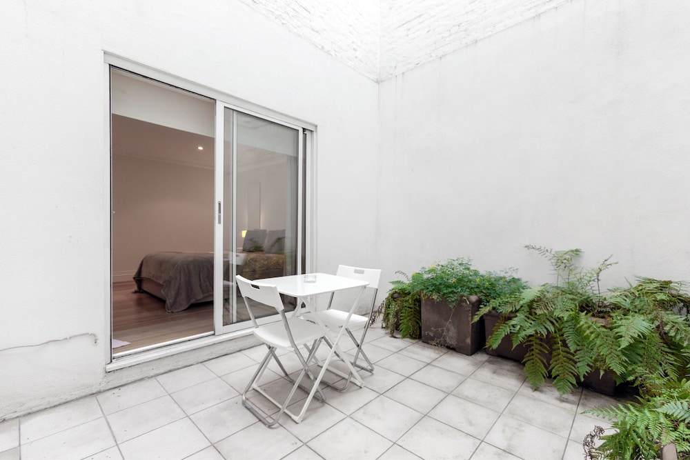 balcony