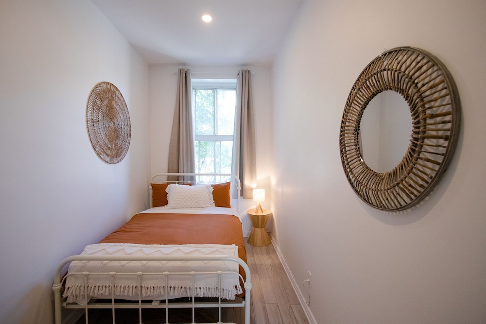 Unique Stays - 3658 Boul. Saint-Laurent - Image 3