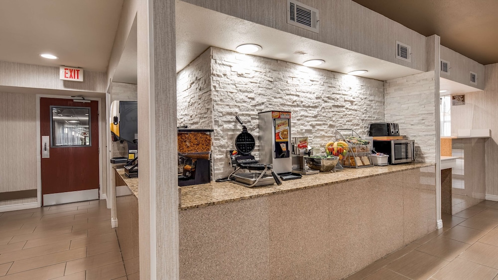 SureStay Hotel by Best Western Alexandria - Property Image 7