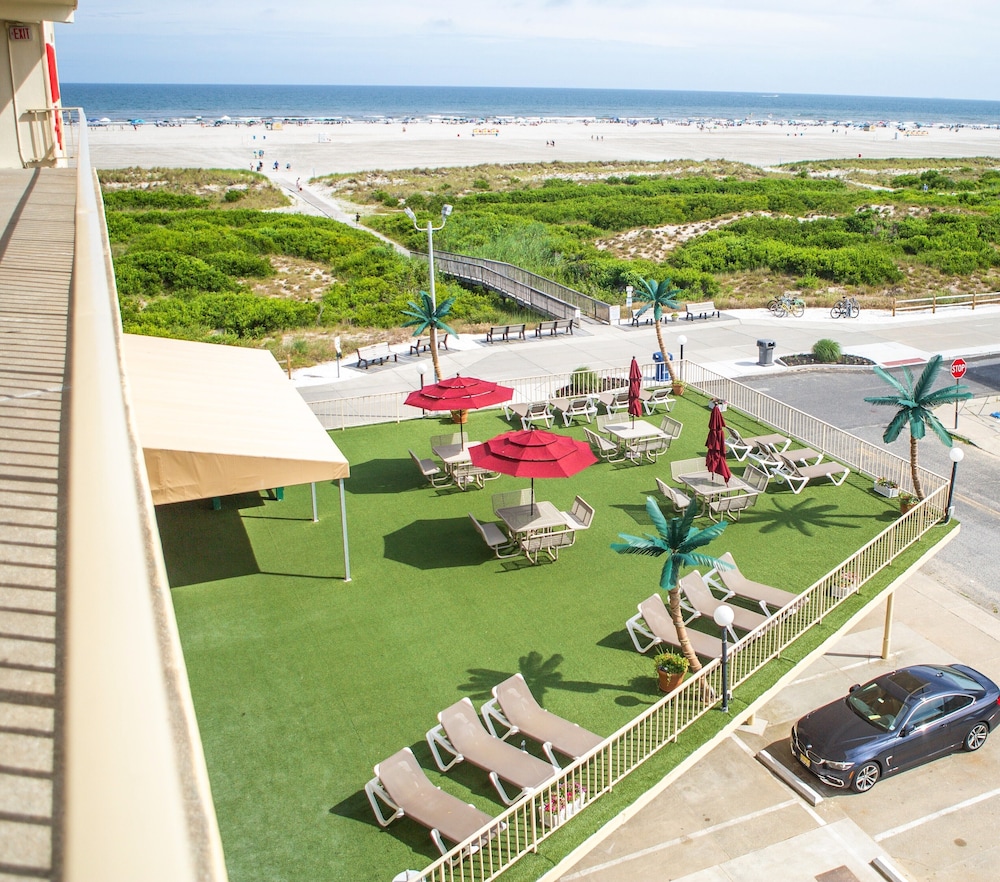 Bristol Plaza Resort Motel