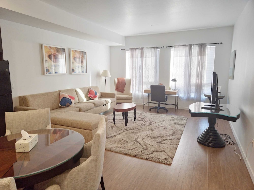 Premier Apts in Vibrant Downtown LA