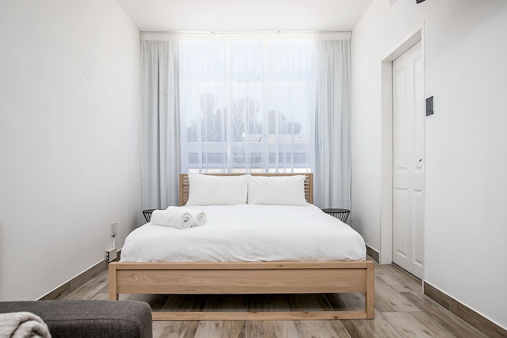116 Illovo Mews Studio view 3
