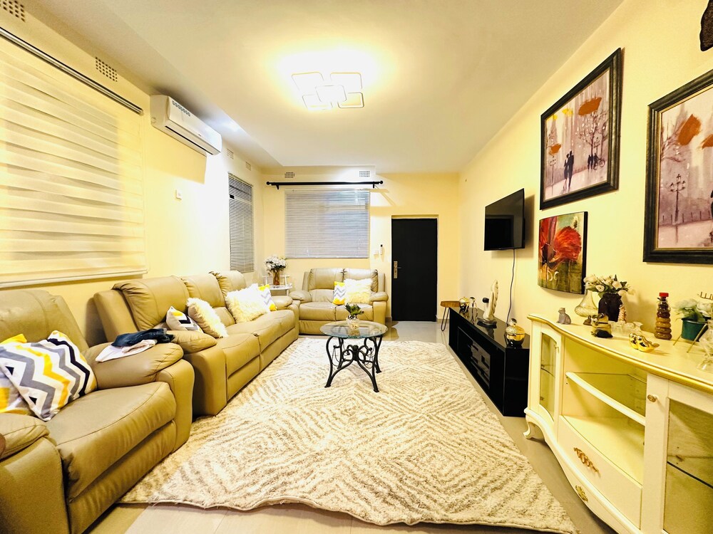 Executive Private Standing apt in Lusaka