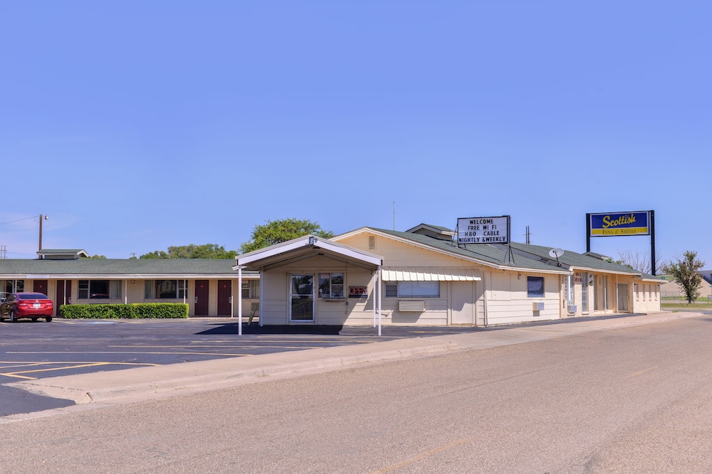 Hotel Scottish Inns & Suites - Image 1