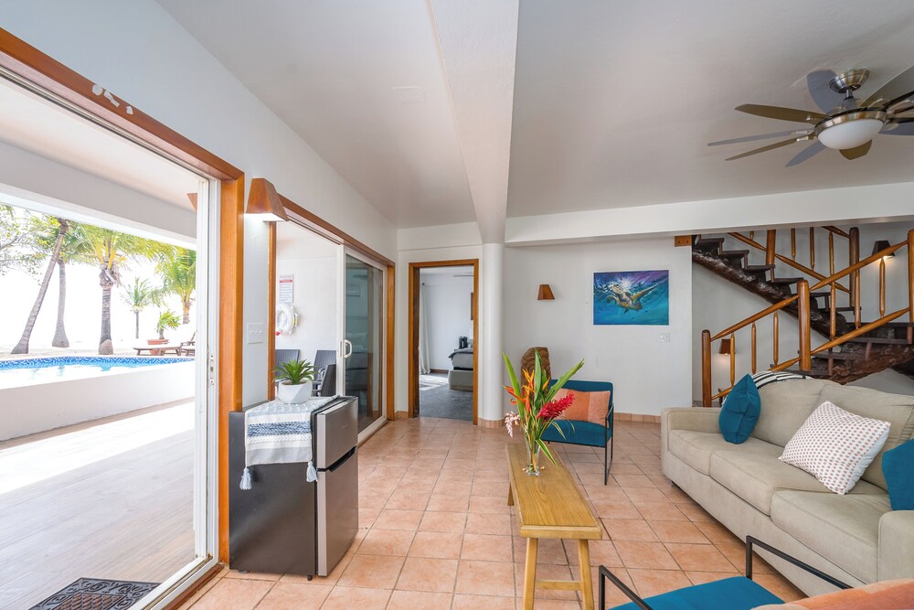 Dolphin Beach Villa