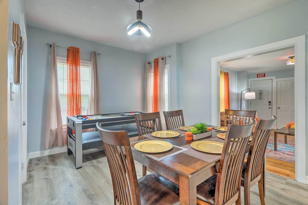 Downtown Brockton Apt < 1 Mi to Local Dining