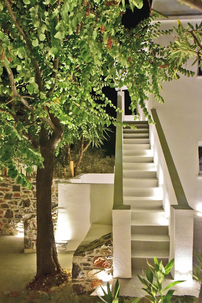 Natura Luxury Villas