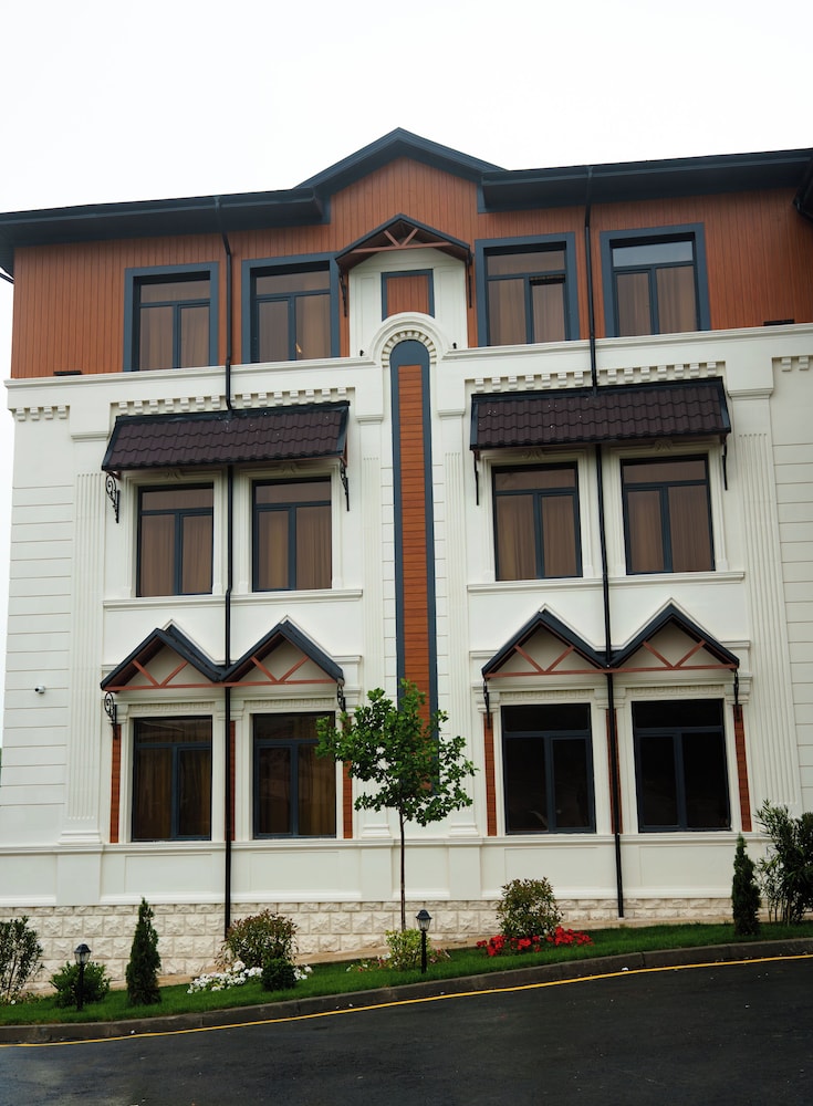 Green Village Hotel and Spa