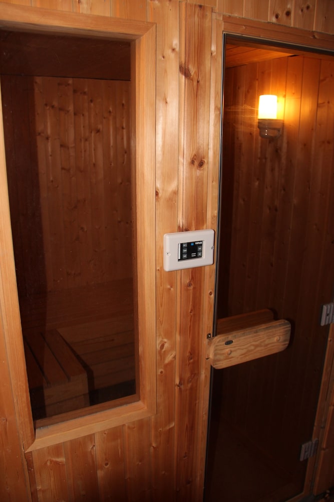 Bergen Vacations - Center Villa - Property Image 14