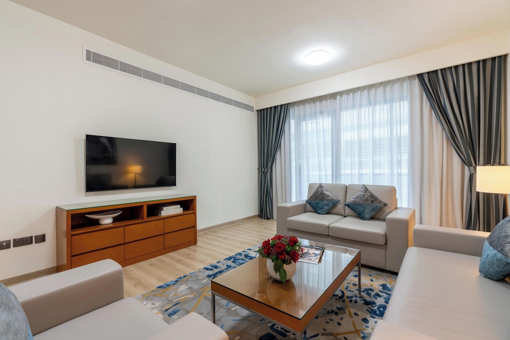 Golden Sands 10 Hotel Apartments