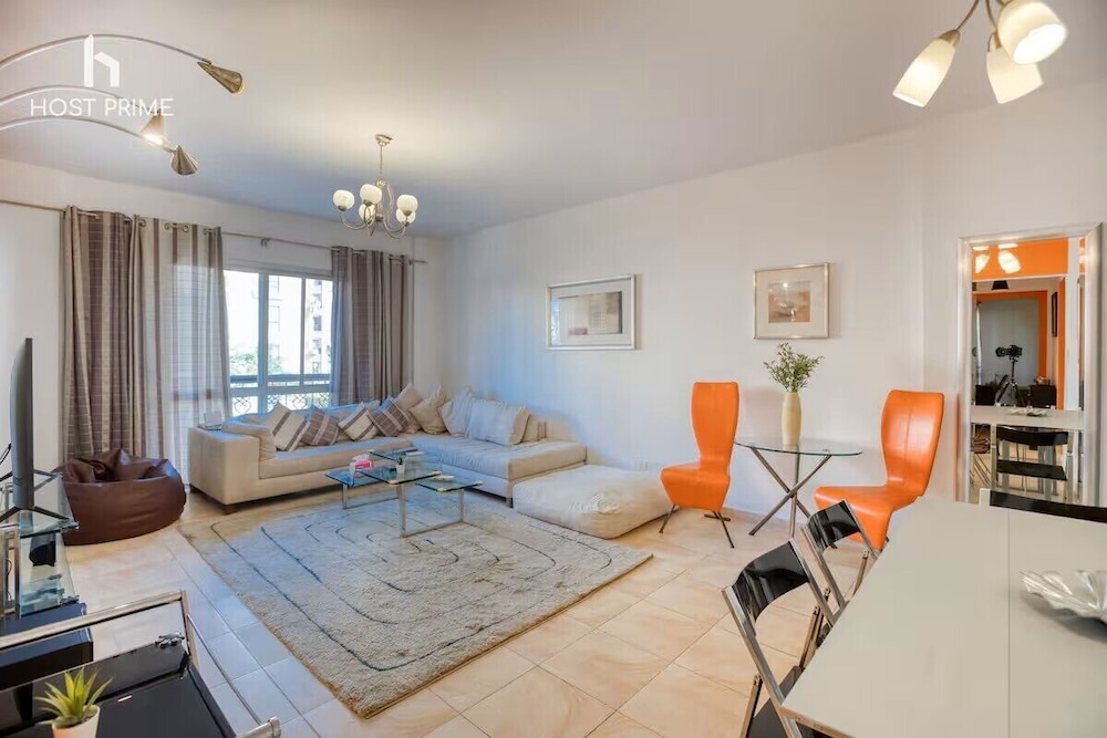 Comfy Apartment in Rehab City