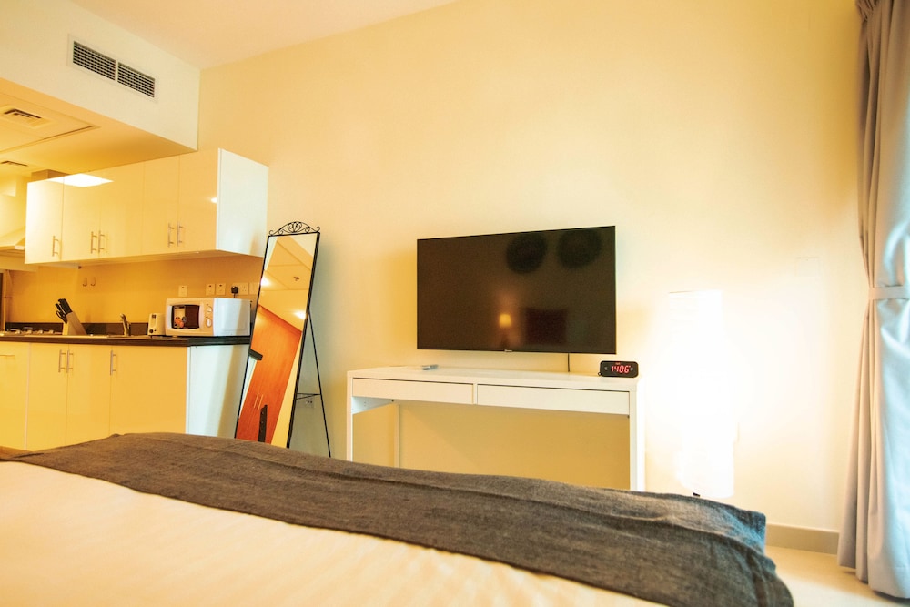 Lux BnB Park Towers Stylsih Studio