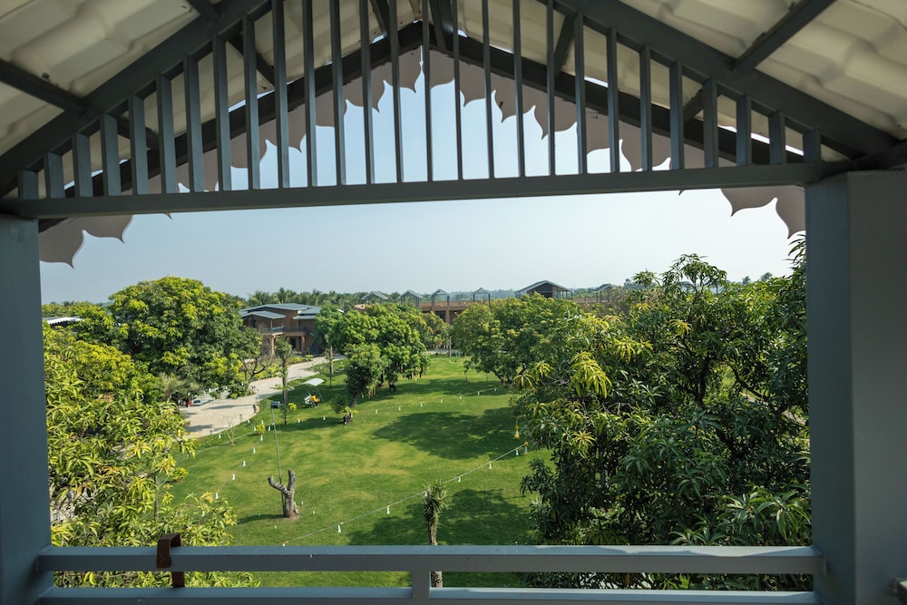 Madhuvan Resort