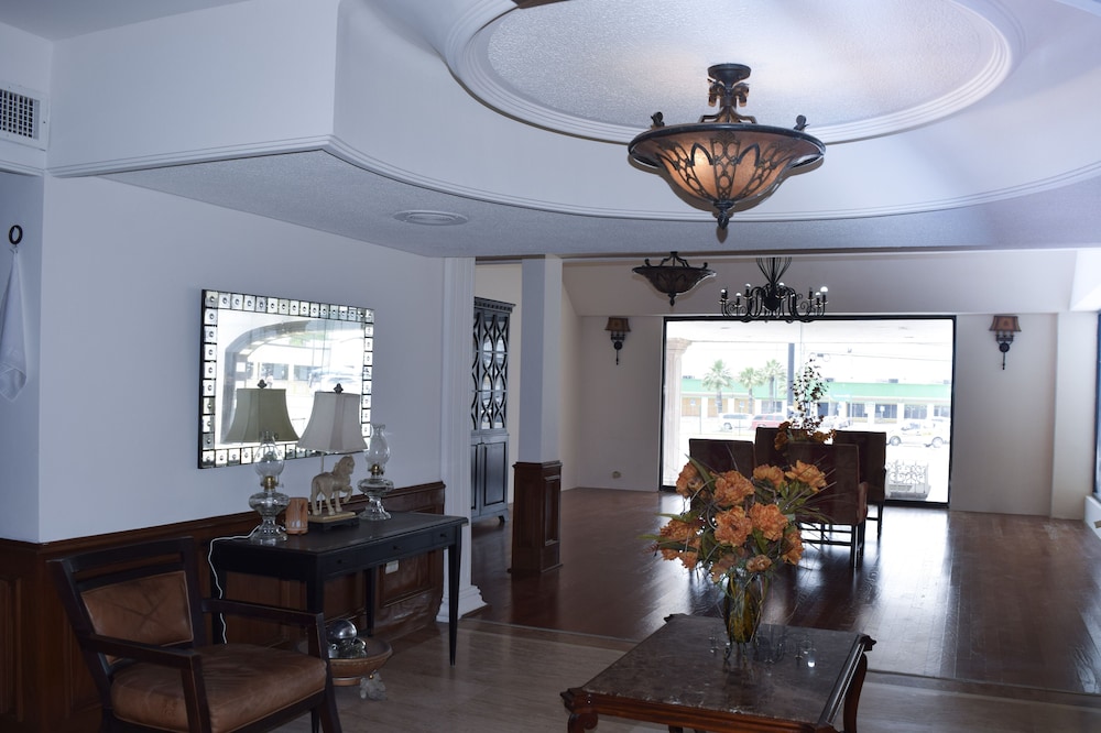 Reynosa Vacations - Hotel Virrey - Property Image 1