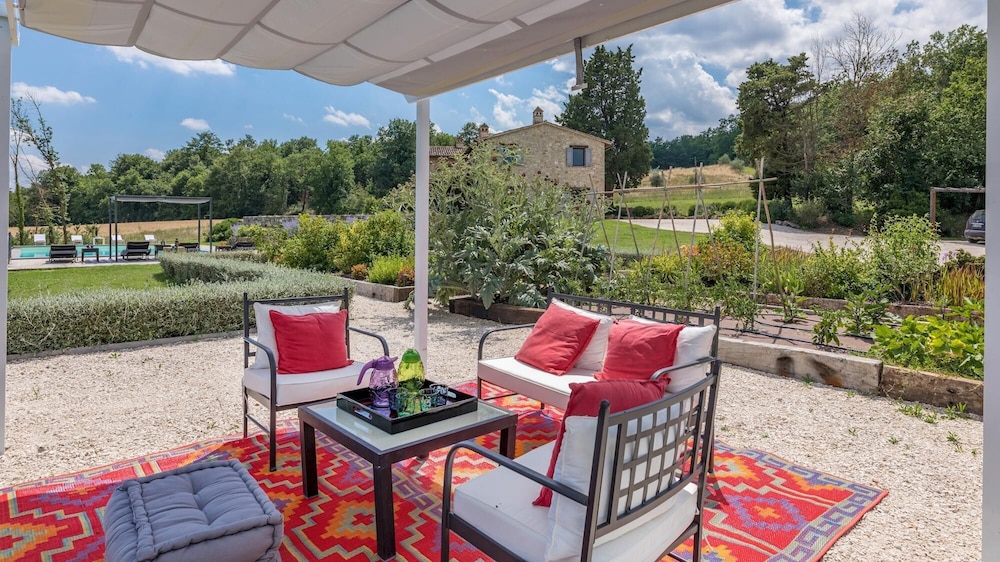 Villa Le Fontane 12 view 4