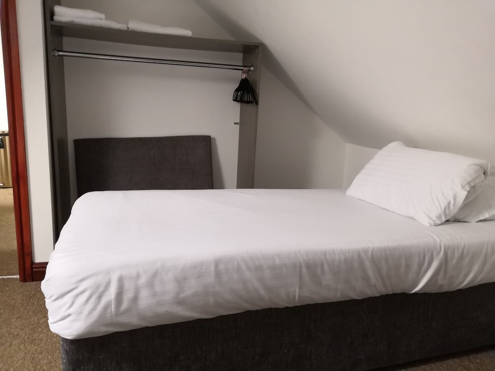 Kirks Korner Hotel