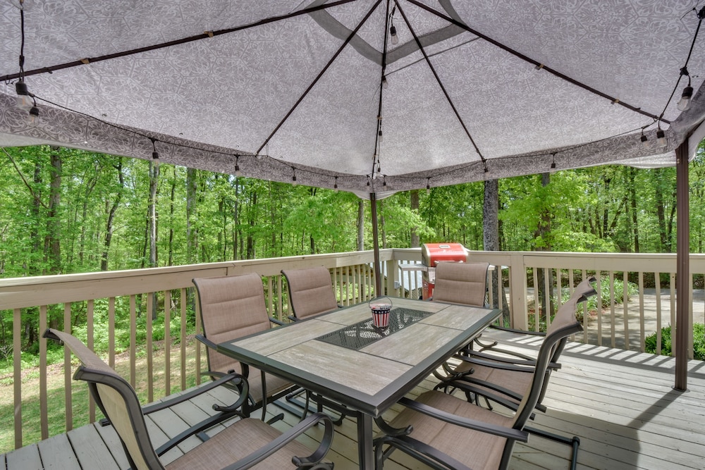 The Lake Place Cabin w/ Golf Cart  Free Kayaks! - Property Image 5