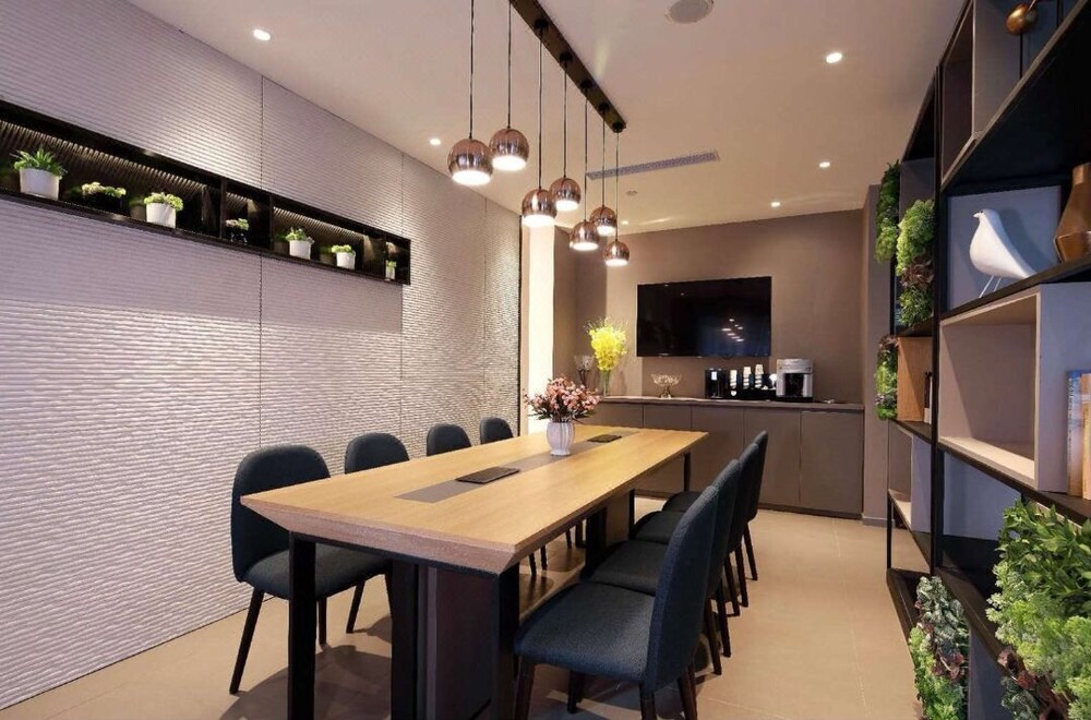 meeting & event spaces