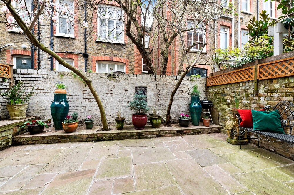 1-bed Flat With Private Terrace Fulham