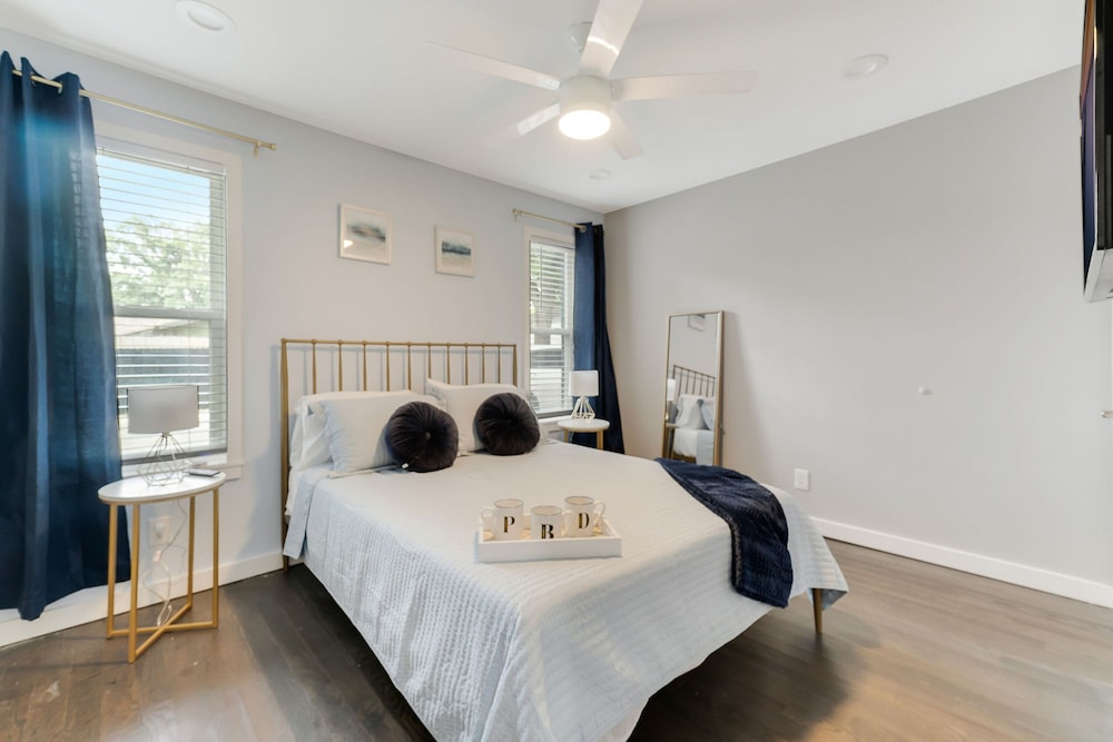 Luxury Townhome Pet Friendly