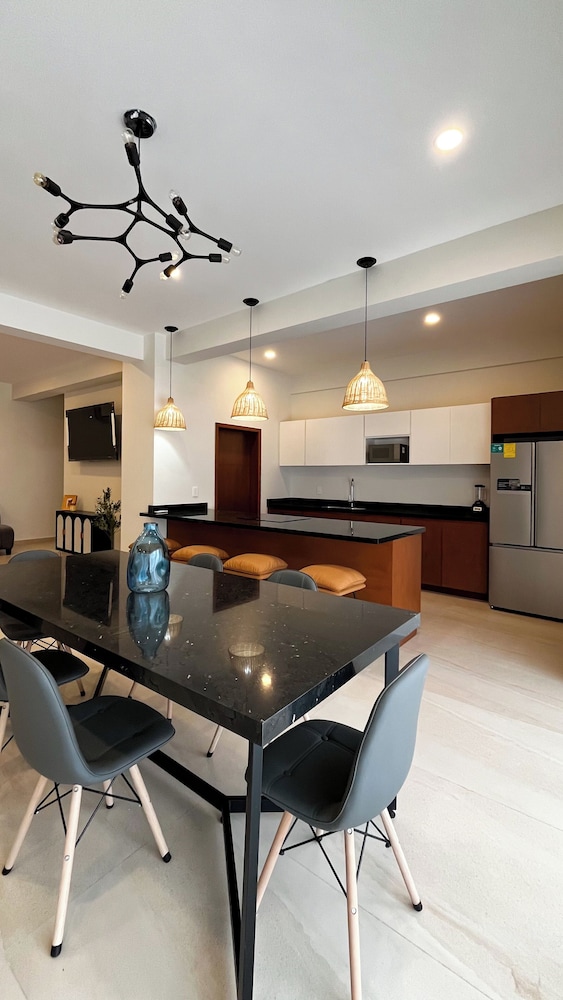Makeva Condos - Near Malecon
