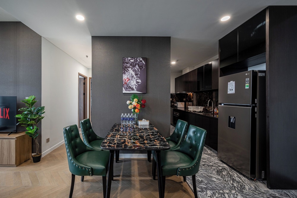 Sunny Lumiere Riverside Luxury Residence