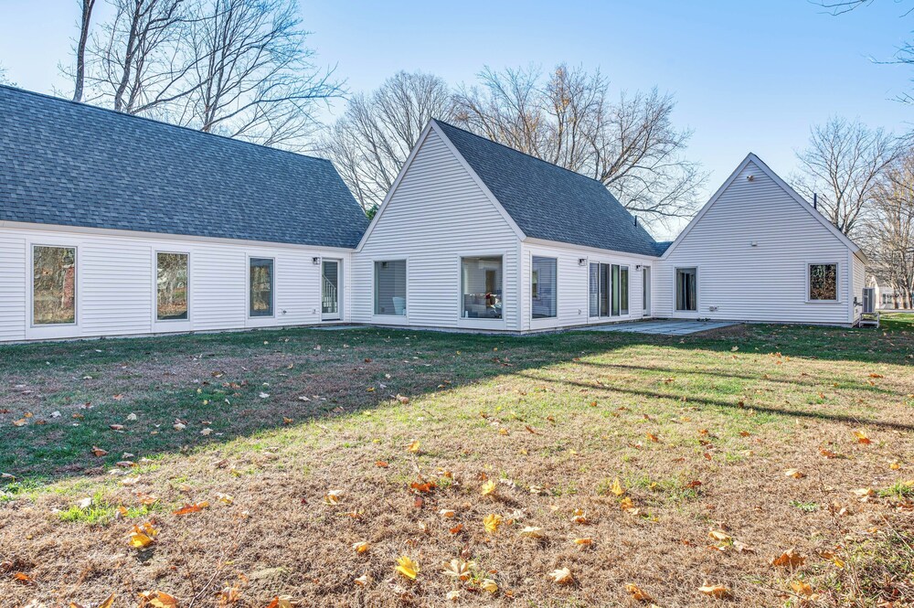 Custom-built Home Near Piscataqua River!