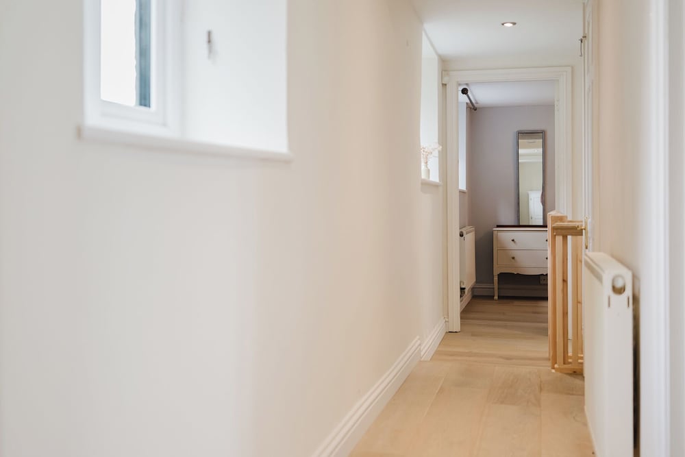 Mulberry Cottage 5BD in Wiltshire