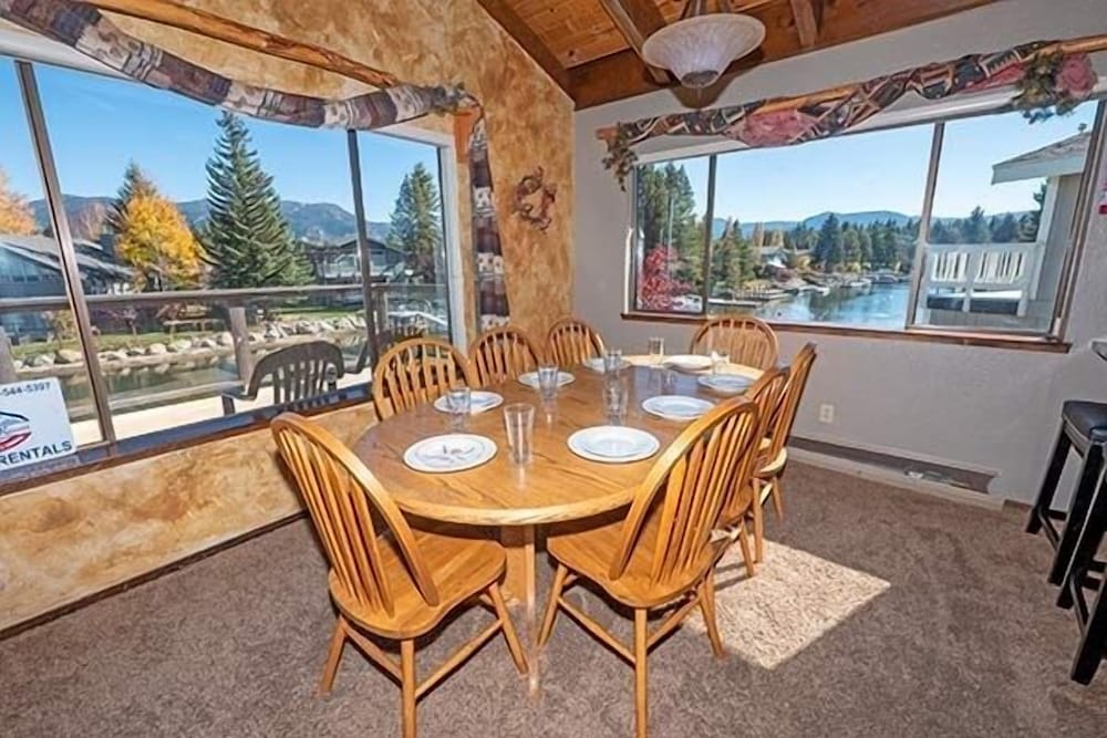 2085 Slalom Court 4 Bedroom Home by RedAwning
