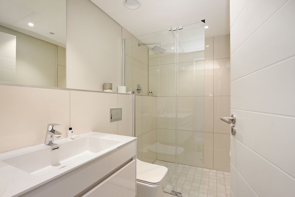 Docklands 404 view 5