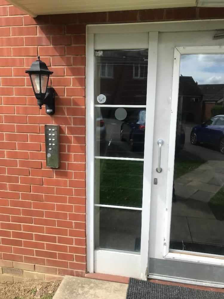 Immaculate 2-bed Apartment in Smethwick