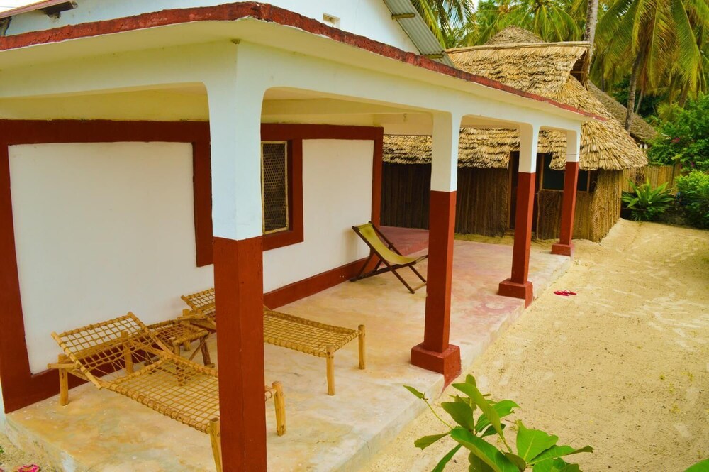 Jambiani House