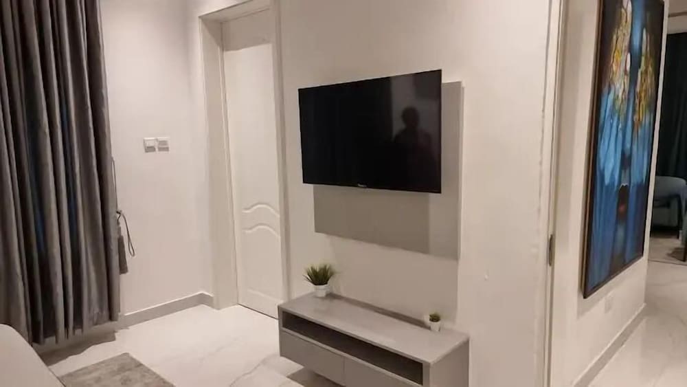 The Bond Apartment