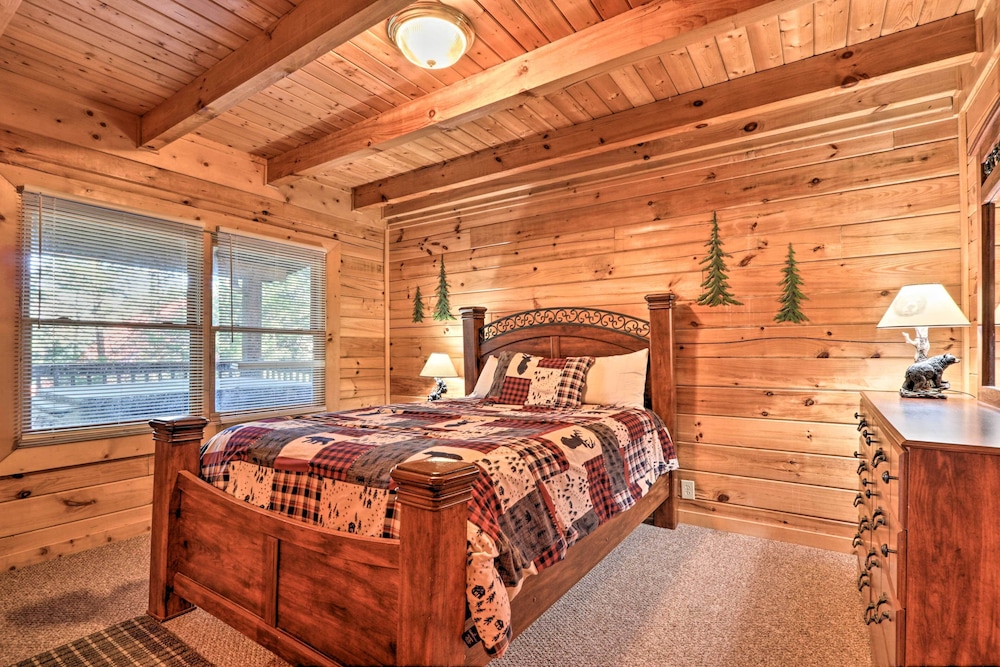 Sevierville Cabin w/ Lake Access & Private Hot Tub view 3