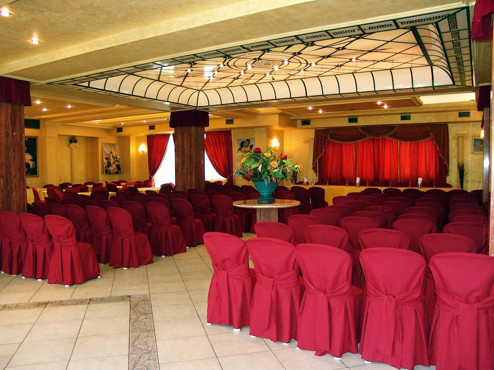 meeting & event spaces