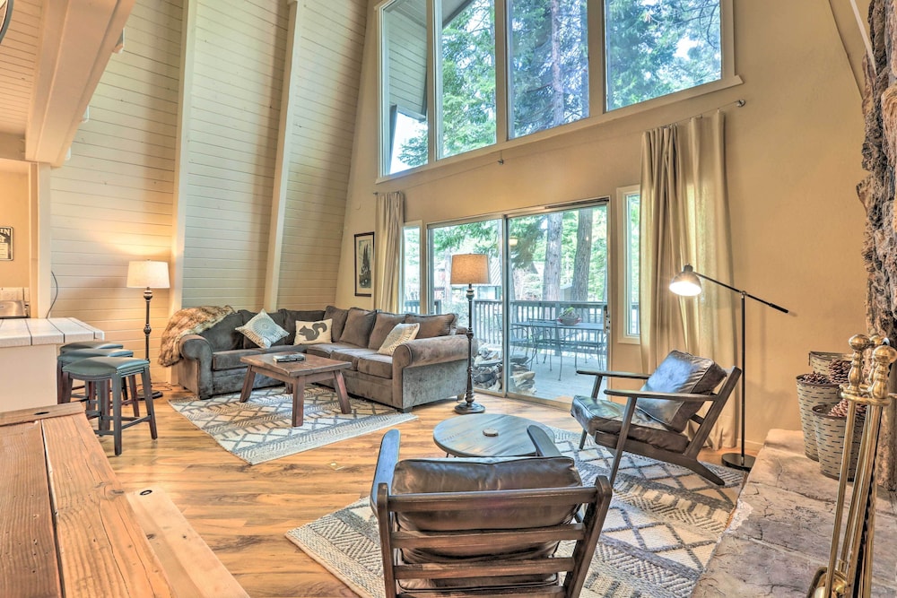 Carnelian Bay Home < 1 Mi to Tahoe Beaches - Property Image 15