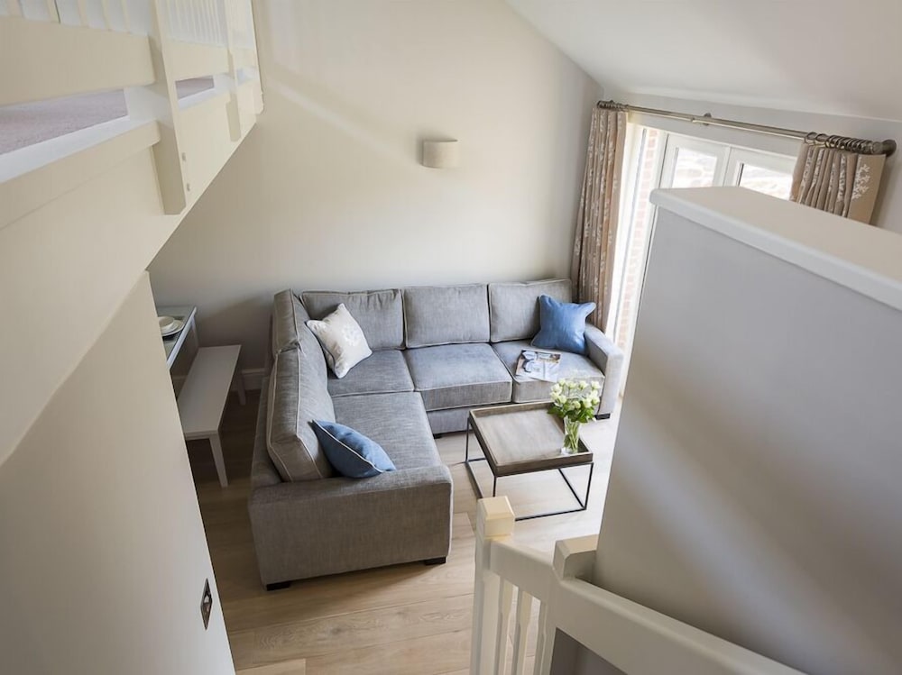 4 Keeper's Cottage, Hillfield Village