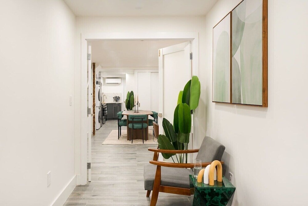 317 UES Apartments