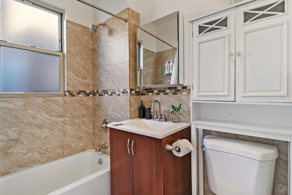 3BR Furnished Stay - Belle Plaine 2W