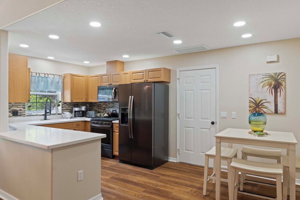 Welcoming Little Blue Lakehouse in Crystal River