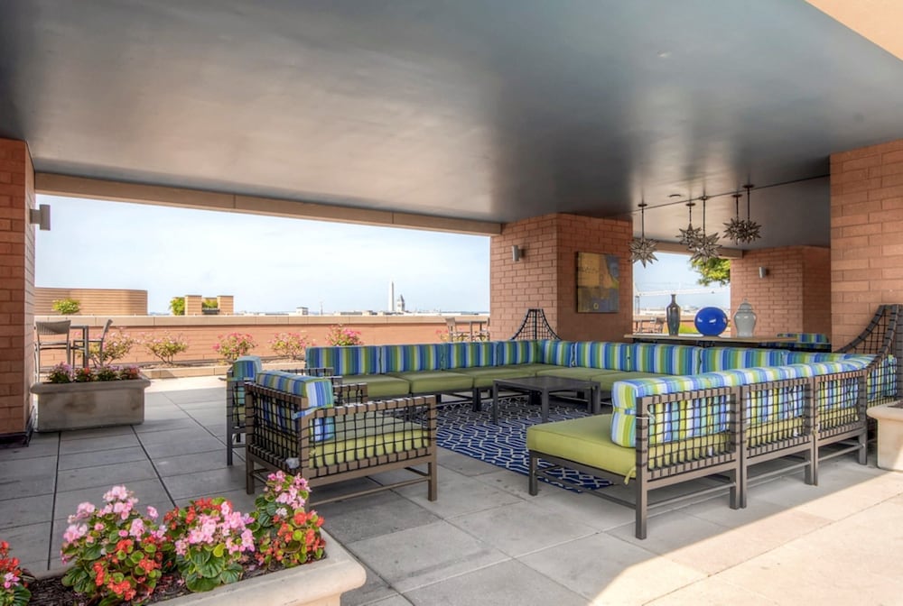 Global Luxury Suites at The Convention Center