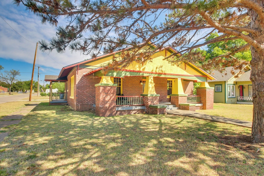 Walk to Town & 3 Mi to Fort Sill: Home in Lawton!