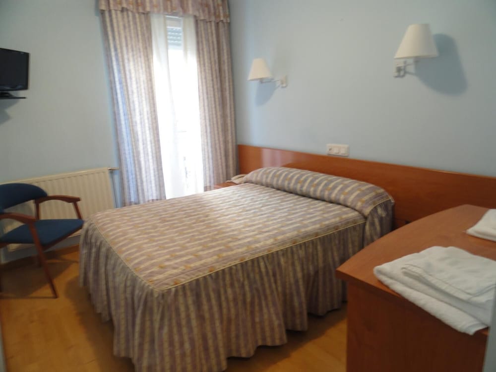 Hostal Adela photo 4