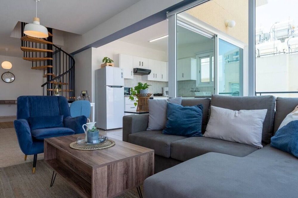 Chloris 3- Bedroom Apartment in Larnaca
