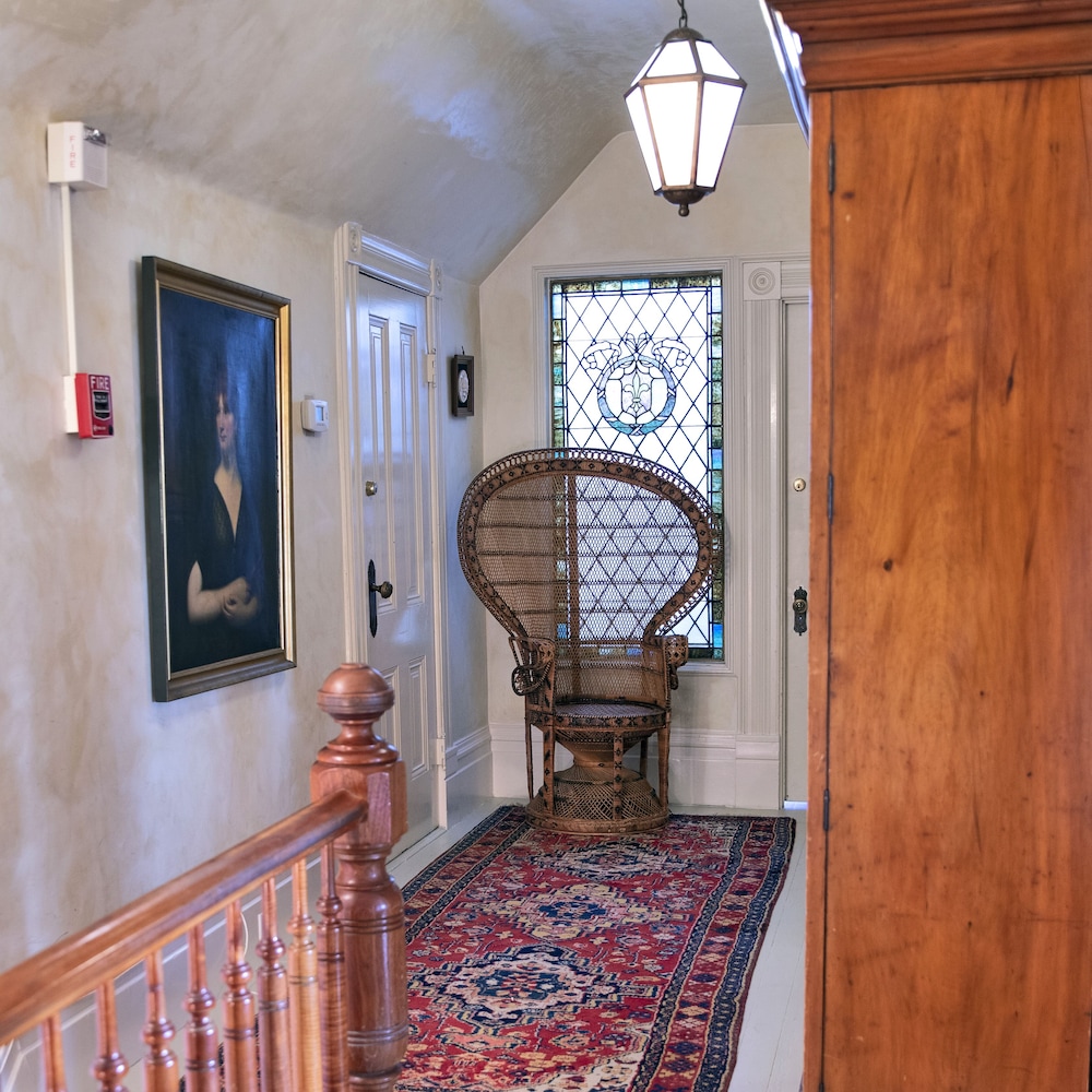 Chateau Tivoli B&B