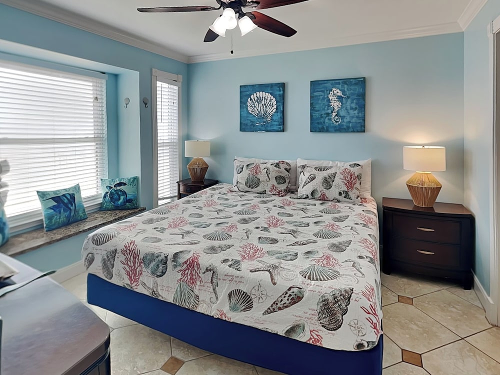 Seascape 2112-Dolphin Lair by Ryson Vacation Rentals