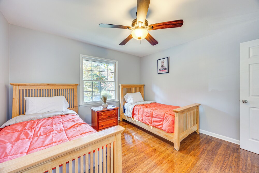11 Mi to Dtwn Birmingham: Home w / Pool Table!